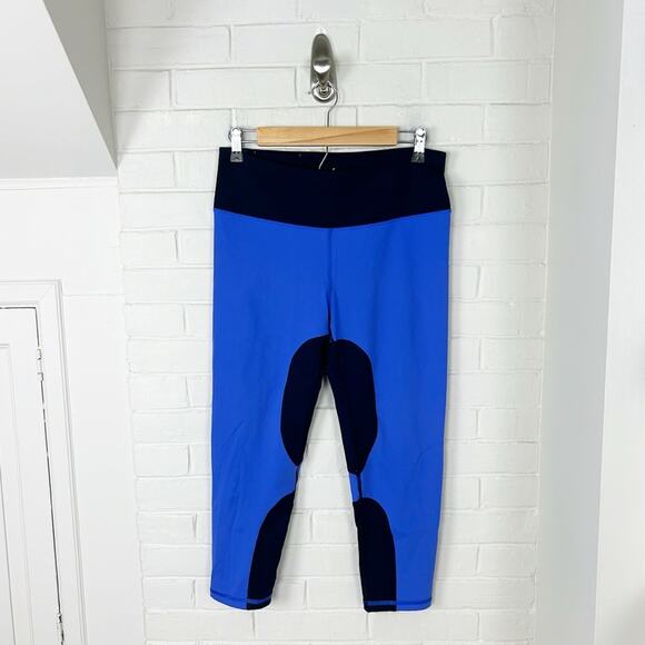 VSX Victoria’s Secret Capri Knockout Cropped Athletic Leggings Size M - Picture 1 of 8